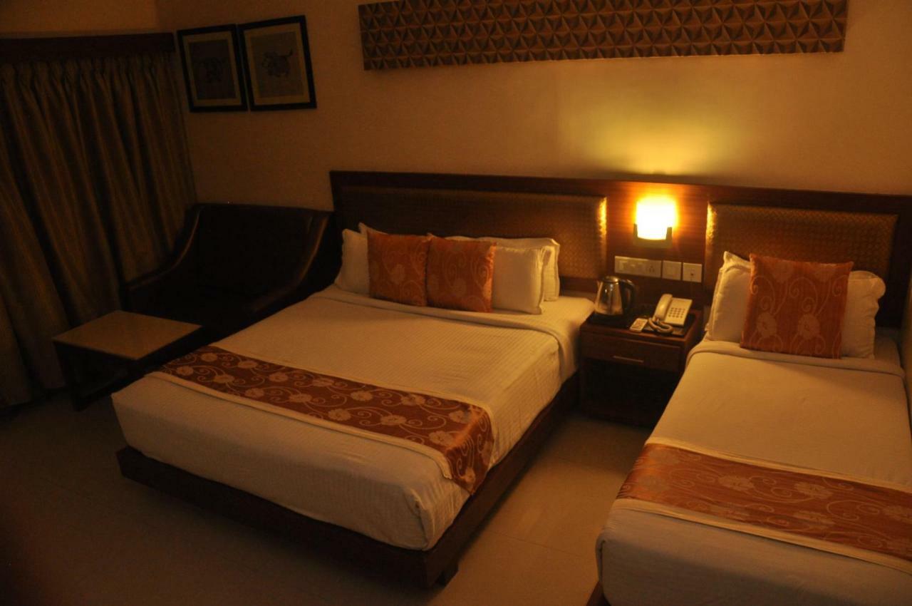 The Gopinivas Grand Hotell Kanyakumari Exteriör bild