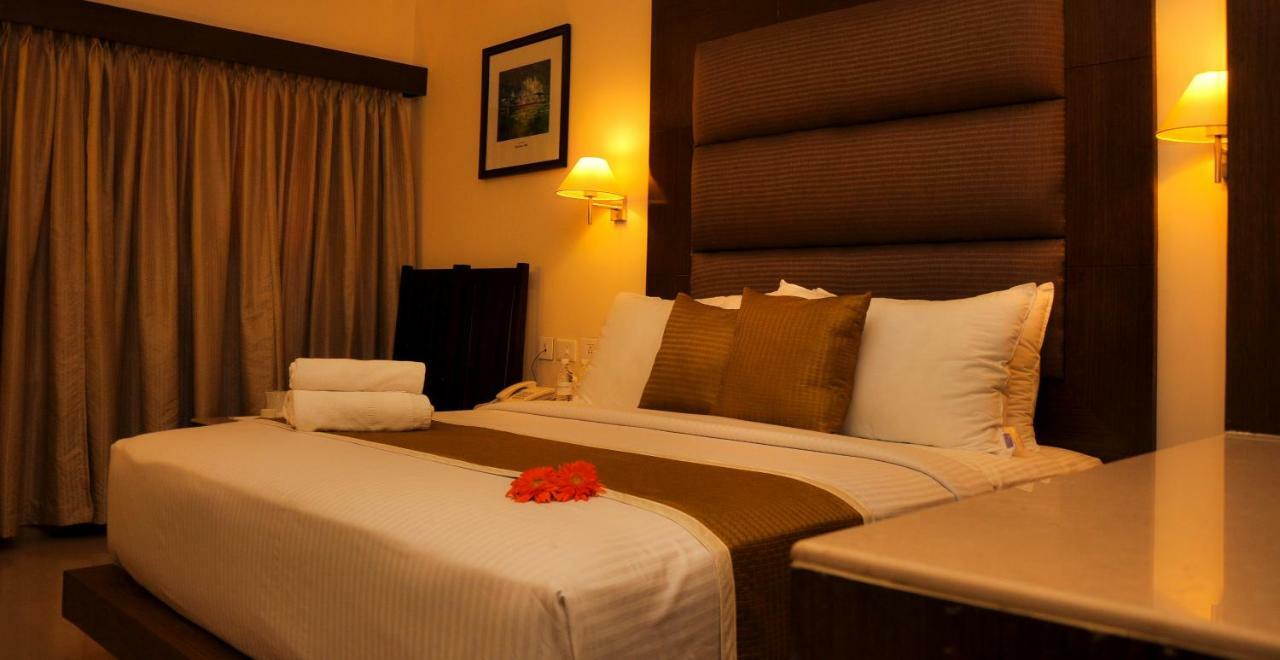 The Gopinivas Grand Hotell Kanyakumari Exteriör bild